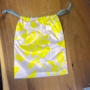 ❤️Free with Purchase❤️ New. Silk like bag with drawstring